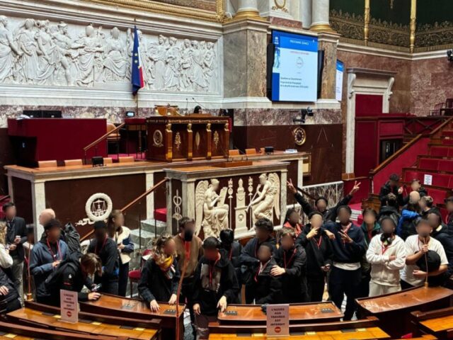 Immersion au palais Bourbon : nos élèves découvrent l&rsquo;Hémicycle
